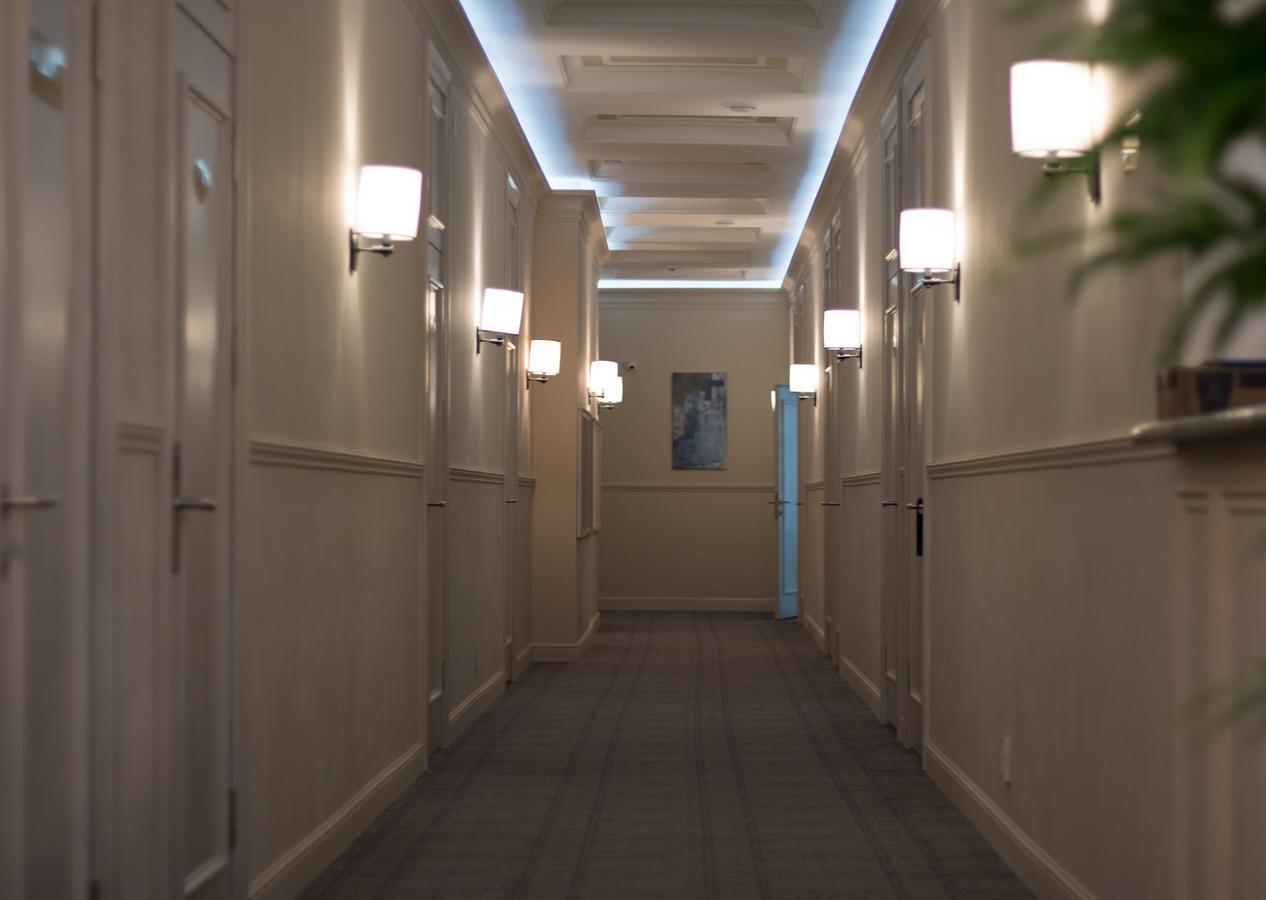 Madison Ave Hotel Bisjkek Eksteriør bilde