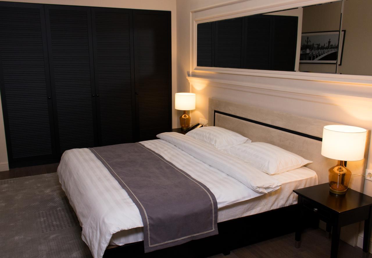 Madison Ave Hotel Bisjkek Eksteriør bilde