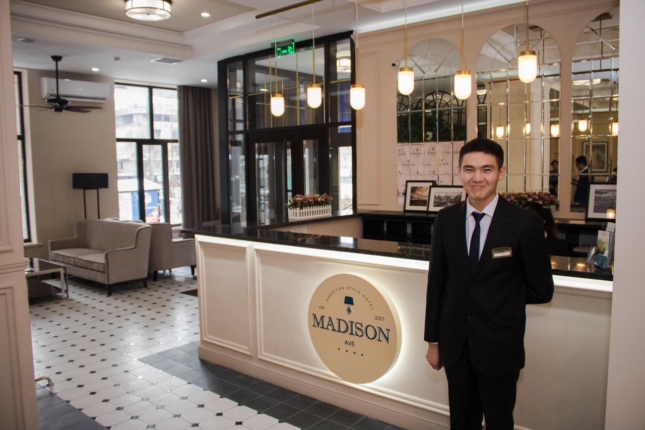Madison Ave Hotel Bisjkek Eksteriør bilde