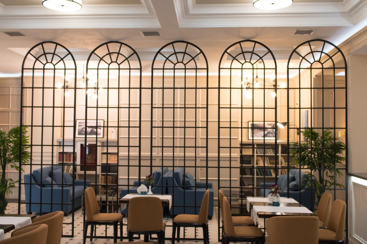 Madison Ave Hotel Bisjkek Eksteriør bilde